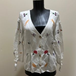 Topshop white floral embroidered button down top size 8